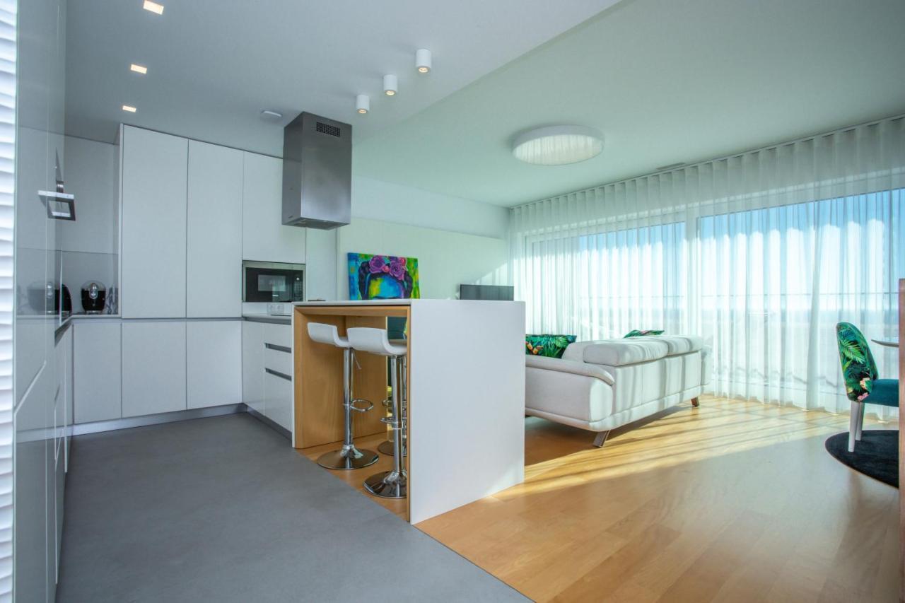 Ocean 52 By Rent4All Figueira da Foz Exterior foto
